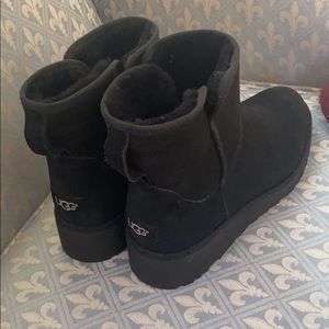 UGGs brand new. 🥾